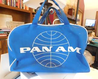 VINTAGE 1959 PAN AM TRAVEL BAG