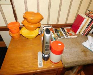 T UPPERWARE - COOKBOOKS