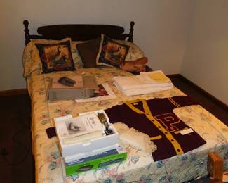 ANTIQUE FULL SIZE MAHOGANY BED