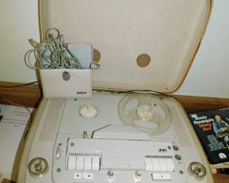 VINTAGE GRUNDIG REEL TO REEL PLAYER
