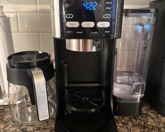 Coffee pot 