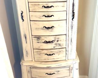 Jewelry cabinet 
