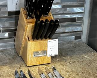 Cutlery Cuisinart Set with Wooden Block - 12-Piece Knife Set.