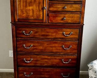 Solid Wood Chest of Drawers - Vintage Style Flared Base.