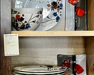  Modern Ceramic Dinnerware Set - Floral and Solid Designs.