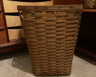 Lots of vintage Longeberger baskets