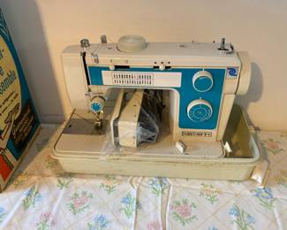 Dressmaker Sewing Machine 