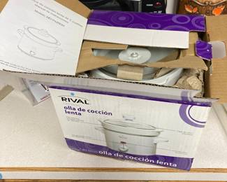 Rival Crockpot--NEW