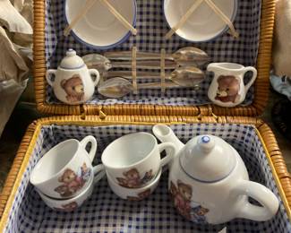 NEW-Bear Tea Set