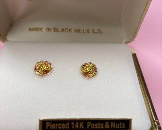 14k gold/Black Hills Gold Earrings