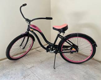 Schwinn Signature Series Starlet Pink & Black Bicycle
