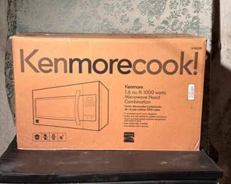 Kenmore Cook! - 1000 Watt Hood Microwave
