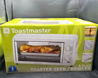 Toastmaster NEW IN BOX 4-Slice Toaster Oven Broiler
