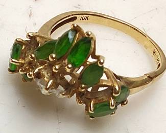 10kt SCRAP GOLD & EMERALD RING, 3.3g,