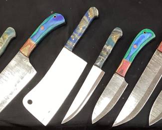(11) ASSORTED CUSTOM MADE DAMASCUS STEEL FULL TANG KNIVES, NO CASES