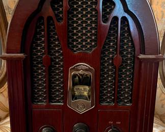GE Cathedral Retro AM/FM Radio