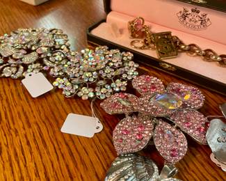 Extra large broaches 
