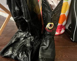 Leather men’s boots with Redskins patch sewn in leather case included