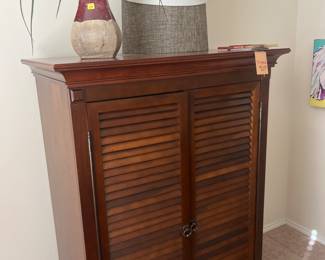 Tv hutch