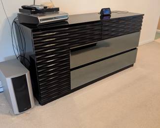 Global Furniture  Manhattan Black High Gloss, King with 2 nightstands, dresser and mirror