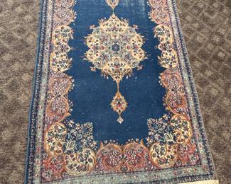 Small Hand Knotted Area Rug (approx 4' x 7')