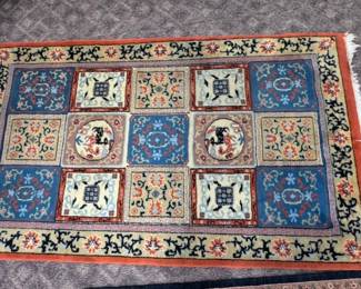 Hand Knotted 4'2" x 7'0" rug