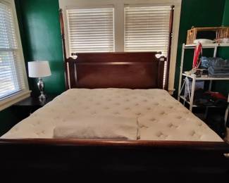 Four-Poster King Size Bed