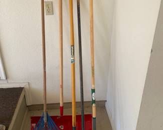 misc garden tools