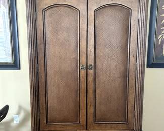 Multi Purpose Cabinet can be used as a closet, with three drawers, or for office filing etc.