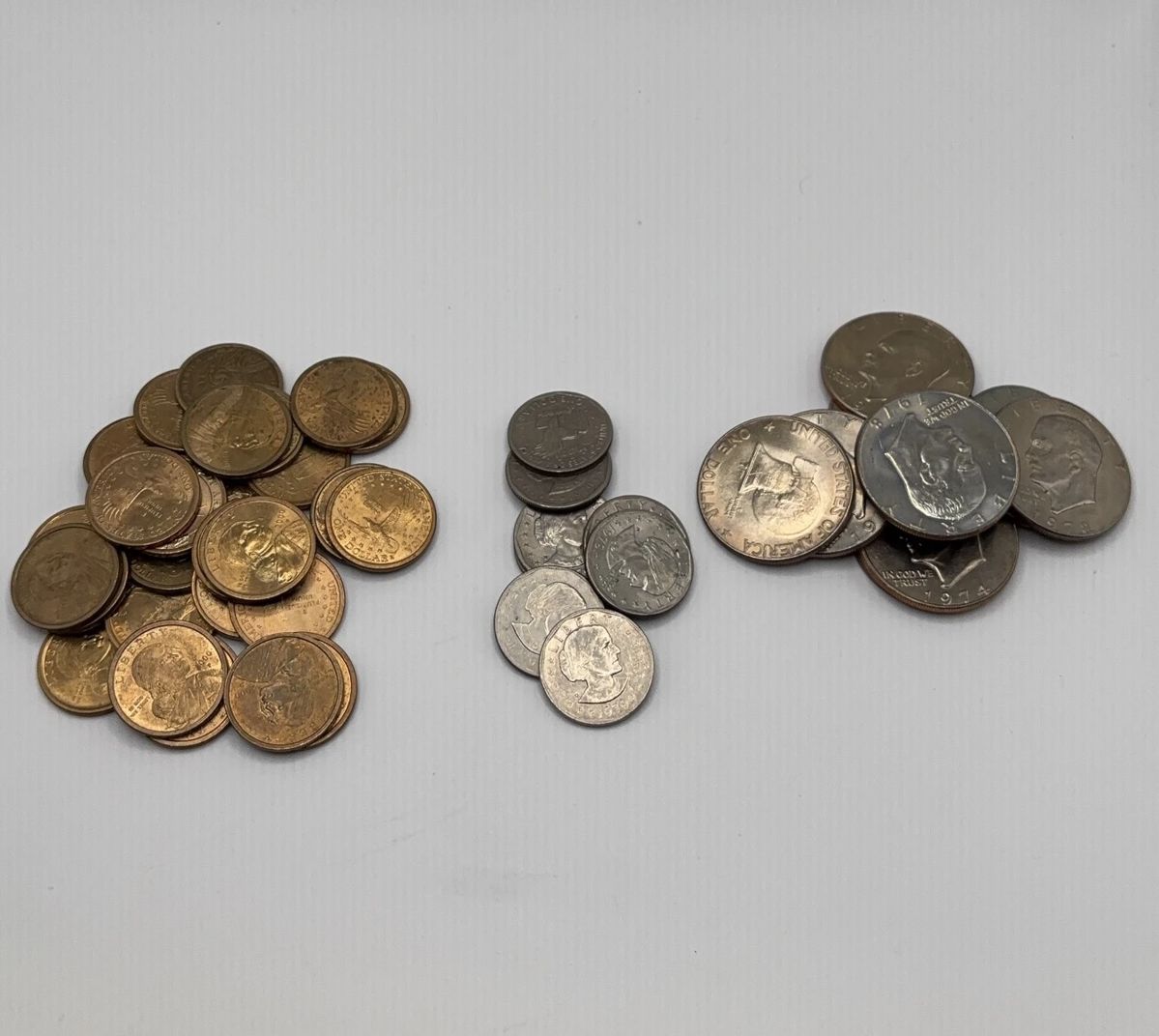  01 3 Generations Of The US One Dollar Coin