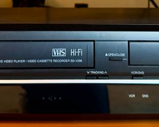 Toshiba DVD Video Player/Video Cassette Recorder