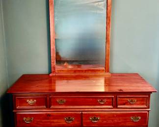 Lexington Furniture Dresser & Mirror