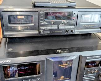 Optimus SCT-56 cassette player, works.