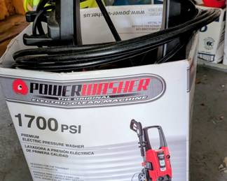 1700 psi premium electric power washer.