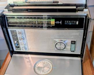 Vintage zenith transoceanic radio 7000-1.