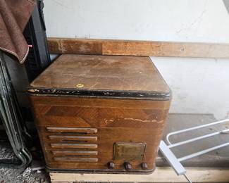 Vintage radio