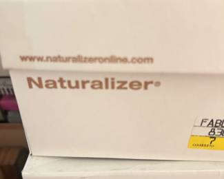 Naturalizer size 7 7 1/2 boots