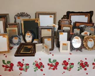 Many picture frames