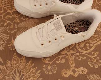 Skeechers