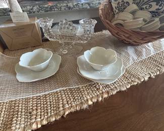 Fostoria candlesticks (x2), tulip porcelain dish set, napkin rings