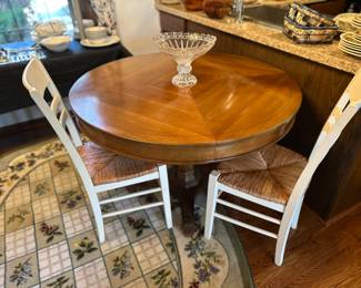 Kitchen table 