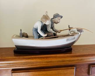 Lladro figurine with box 