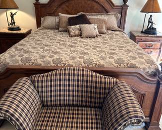 Beautiful wood king size bedroom set 