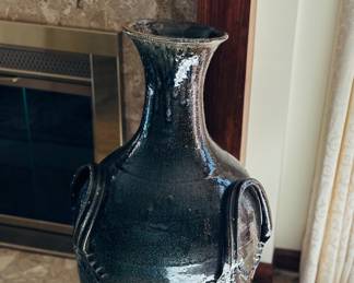 Very large vase 