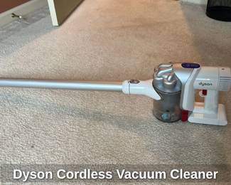Dyson Cordless Vacuum Cleaner 