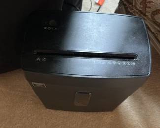 Fellowes Powershred 7C Cross-Cut Paper Shredder 