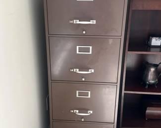 Vintage 4 Drawer Metal Filing Cabinet 