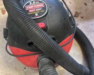 Craftsman 2.5 Peak HP Wet/Dry Vac 6 Gallon 
