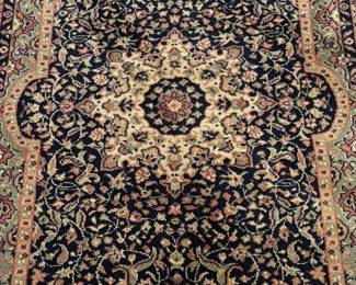 2'9"x5'3" Meshed Medall style rug, wool (detail)...