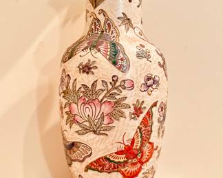 Matched pair of Chinese import vases and pair of carved wooden wall brackets (detail)...